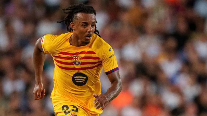 3 Bek Sayap Terbaik Sevilla yang Hengkang ke Barcelona