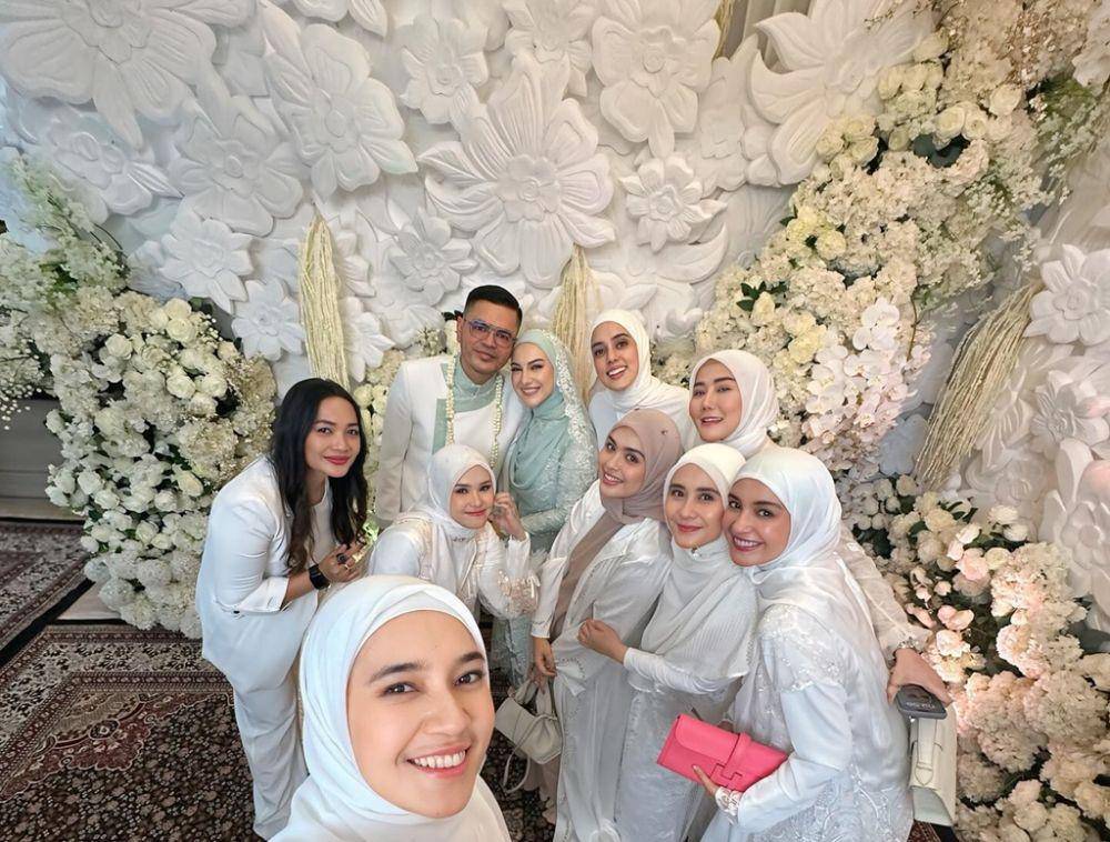 Akad nikah Irish Bella. (instagram.com/dhiniaminarti)