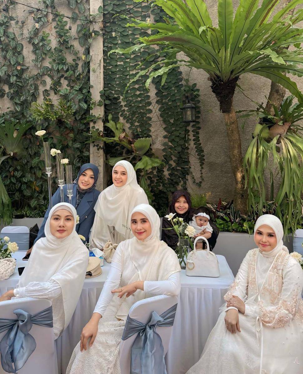 Akad nikah Irish Bella. (instagram.com/ryana_dea)
