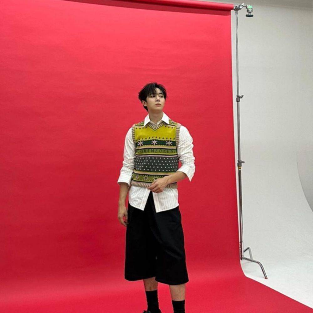 outfit earth tone ala Choo Young Woo (instagram.com/cu.young)