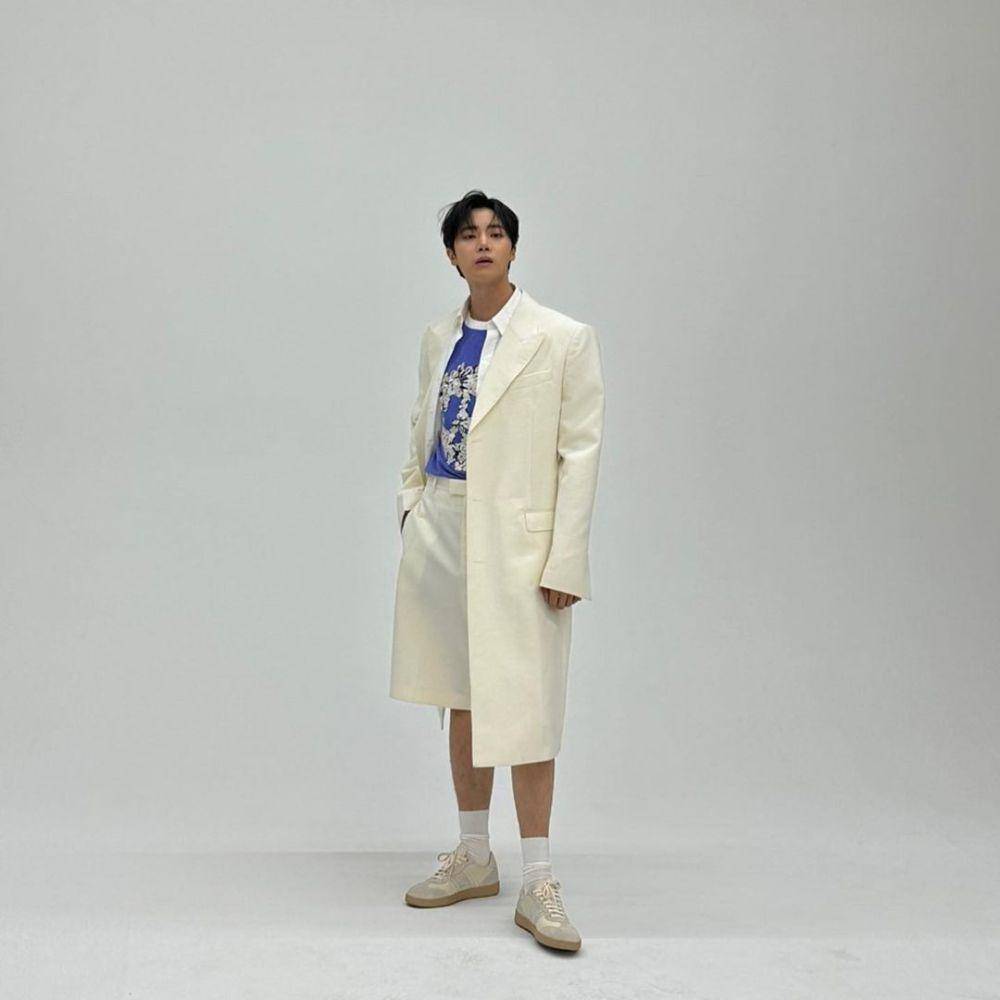 outfit earth tone ala Choo Young Woo (instagram.com/cu.young)