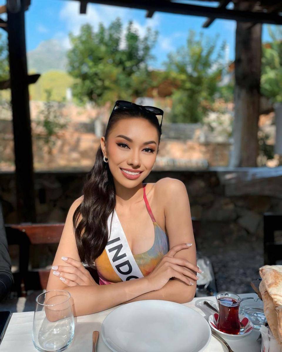 Potret Kompilasi Olivia Stevanie di Miss Aura International 2024 (Instagram.com/oliviajstevanie)