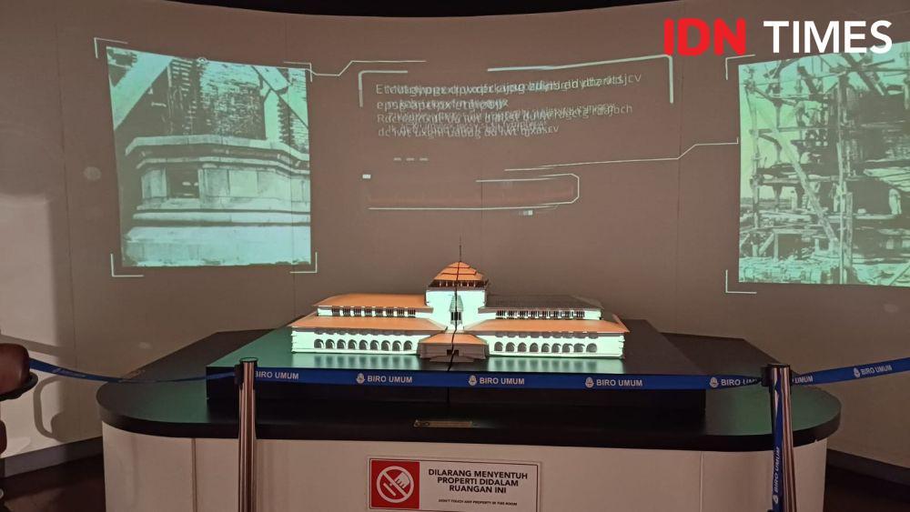 Potret sejarah Gedung Sate di Museum Gedung Sate, Bandung (IDN Times/Dhiya Awlia Azzahra)