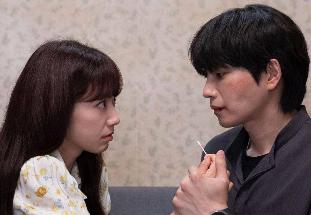 Park Shin Hye dan Kim Jae Young di drama The Judge from Hell (instagram.com/sbsdrama.official)