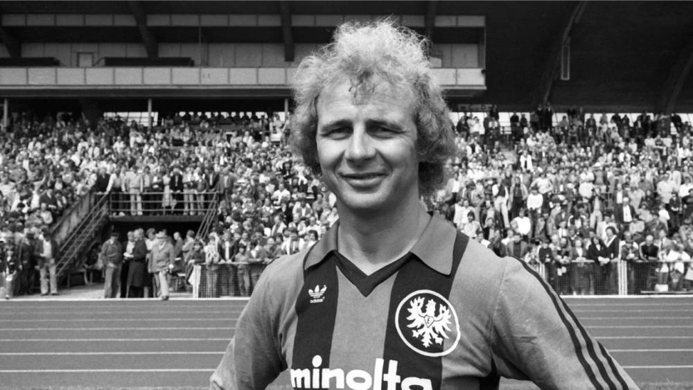 Bernd Hoelzenbein (bundesliga.com)