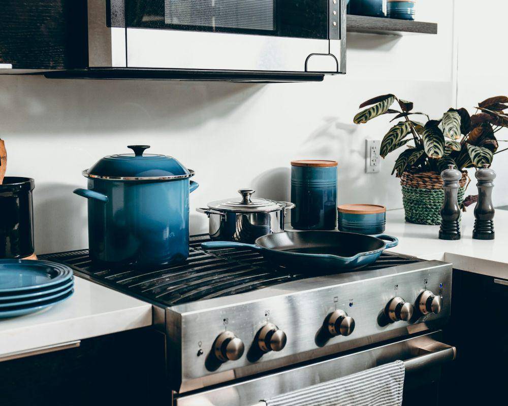 Ilustrasi peralatan masak (unsplash.com/Dane Deaner)
