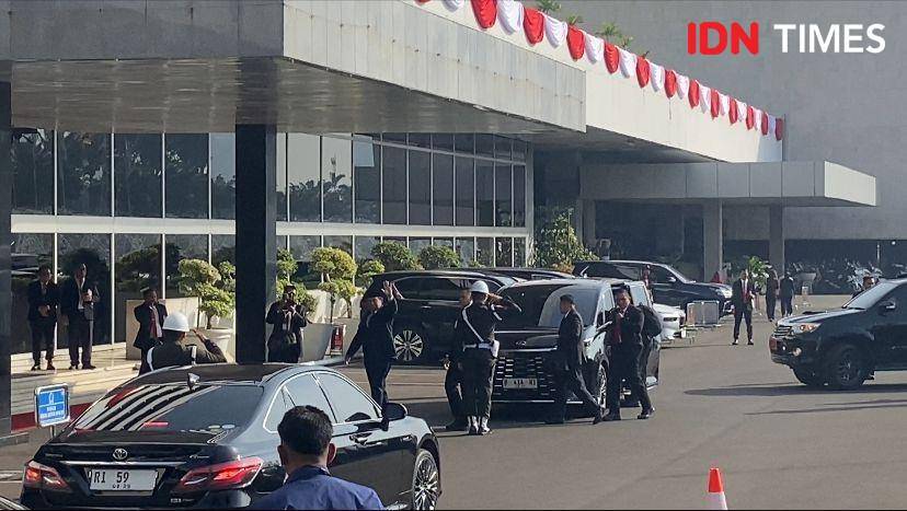 SBY hadir di Gedung DPR/MPR jelang pelantikan presiden dan wapres terpilih, Prabowo dan Gibran, pada Minggu (20/10/2024). (IDN Times/Tata Firza)