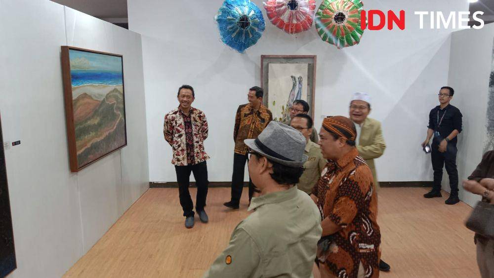 Pameran Metamorvoteart di UIN Walisongo Semarang. (IDN Times/Fariz Fardianto)