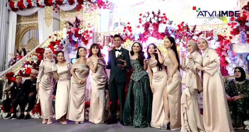 potret artis di resepsi pernikahan Nia LIDA dan Andi Agung (youtube.com/Nia Rose)
