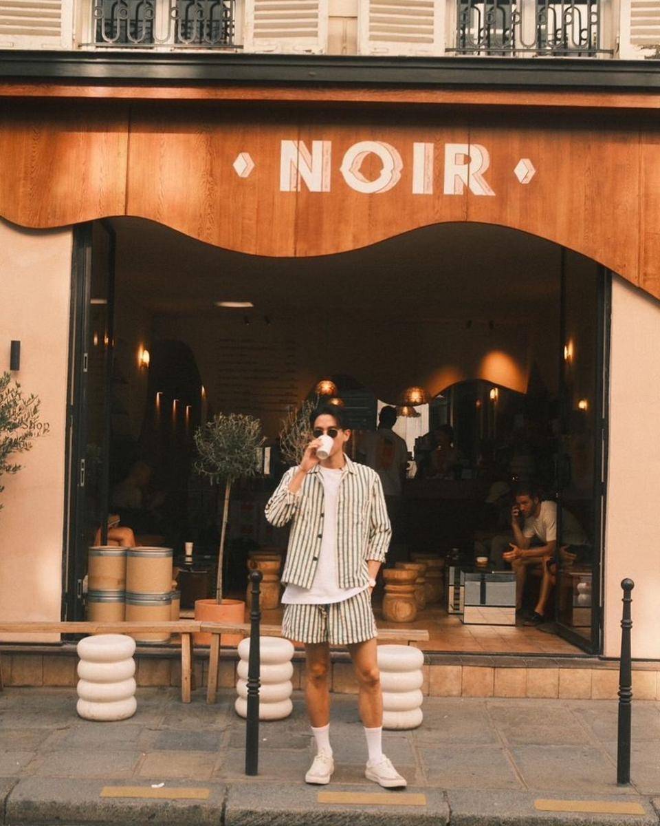 mix and match kemeja ala James Jirayu (instagram.com/jirayu_jj)