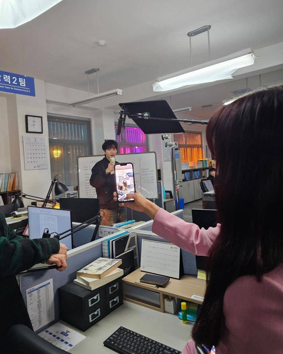 Park Shin Hye dan Kim Jae Young di balik layar drama The Judge From Hell (instagram.com/ssinz7)