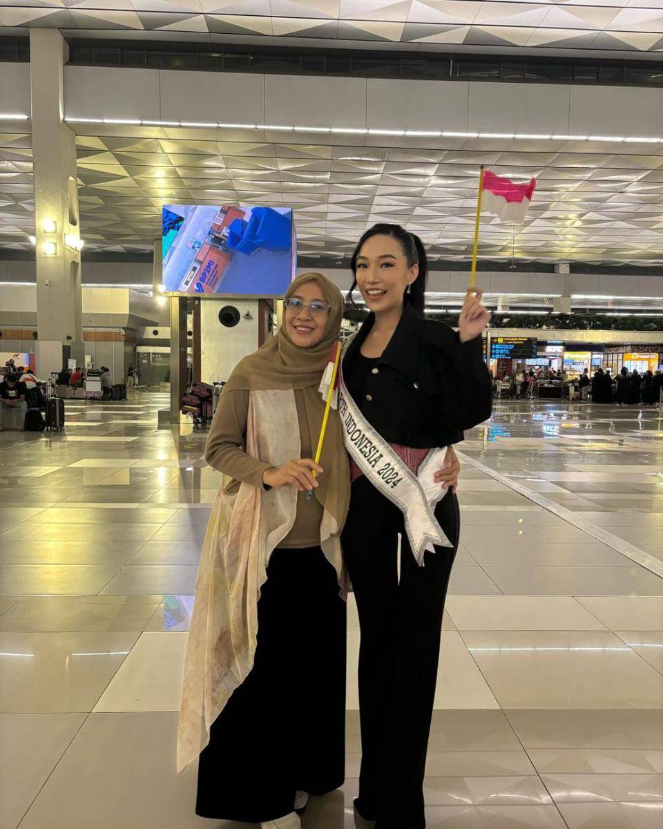 Potret Keberangkatan Jennifer Calista ke Ajang Miss Earth 2024 (Instagram.com/mahakaryadutapesonaindonesia)