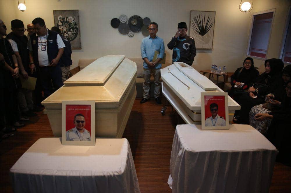 Jenazah Pilot dan Kopilot Pesawat SAM Air Tiba di Bandara Soetta