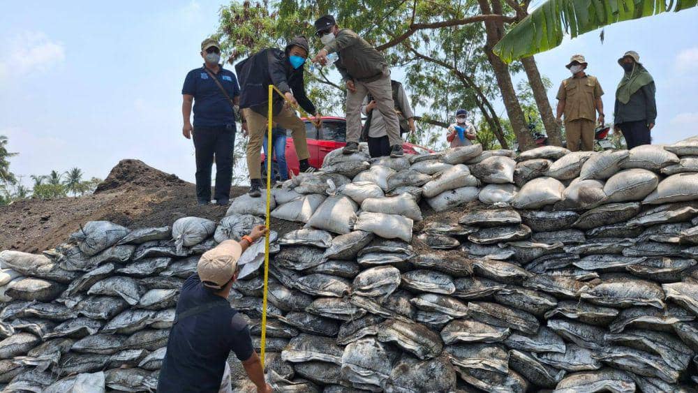 Lokasi Pembuangan Limbah di Pemukiman Warga KBB Disegel DLH