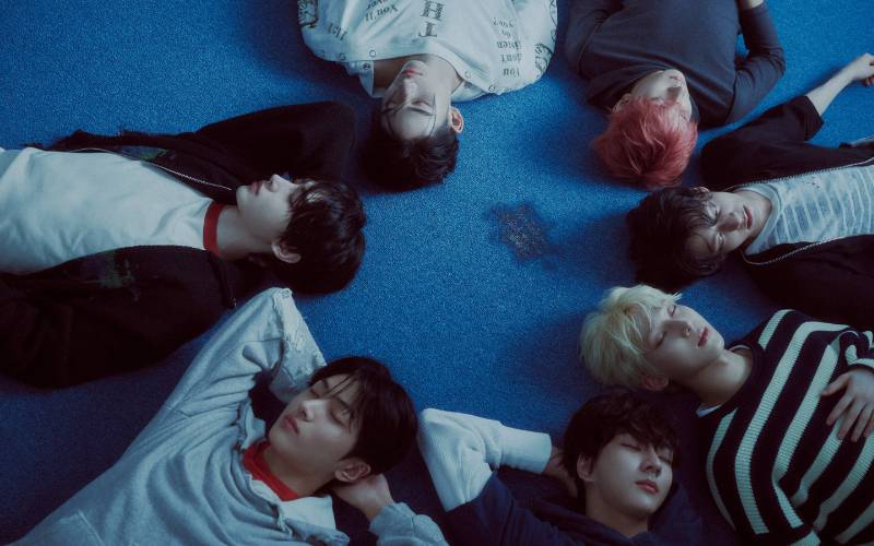 ENHYPEN di album ROMANCE : UNTOLD -daydream- (x.com/BELIFTLAB)