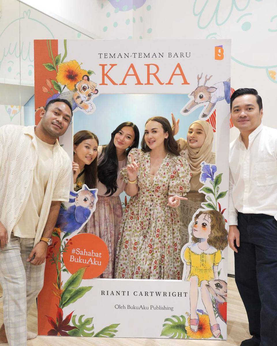 potret Asmirandah di acara launching buku Rianti Cartwright (instagram.com/asmirandah89)