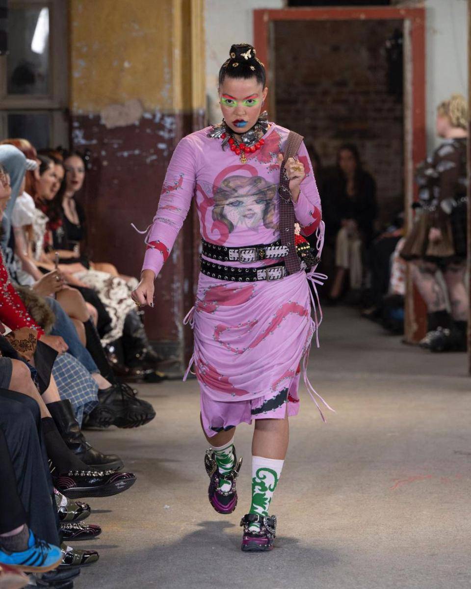 koleksi SS25 Chopova Lowena di London Fashion Week 2024 (instagram.com/chopovalowena)