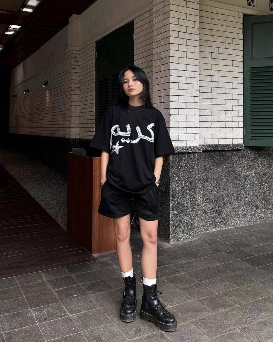 Adela Dwi (instagram.com/adeladwis)