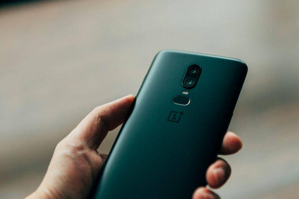ilustrasi gadget bekas (unsplash.com/Denny Ryanto)