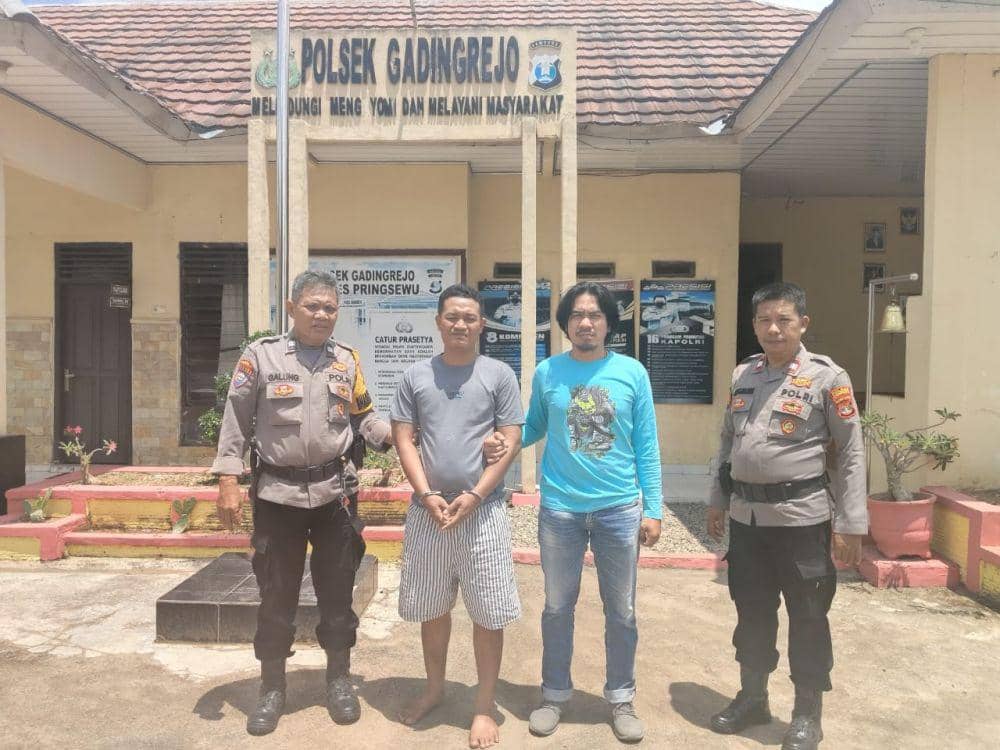 Redi Irwanto, pelaku pemerasan mengaku anggota TNI Intel Korem ditangkap Polsek Gadingrejo. (Dok. Polres Pringsewu).