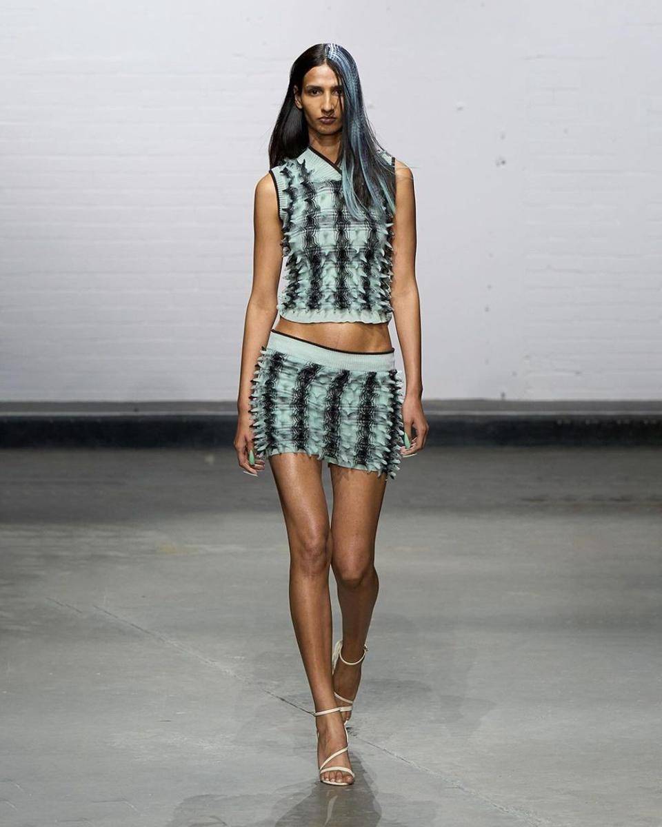 12 Koleksi Chet Lo di London Fashion Week 2024. (Instagram.com/chet_lo)