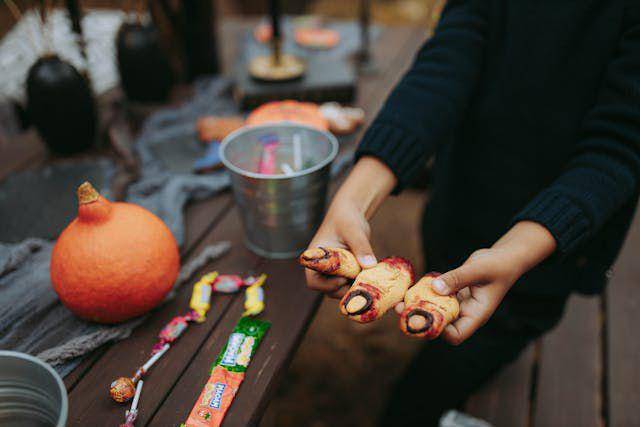 ilustrasi makanan halloween (pexels.com/Yaroslav Shuraev)