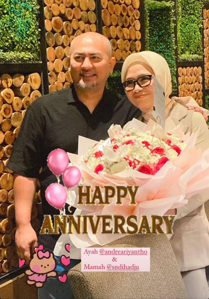 Anniversary orangtua Syifa Hadju (Instagram.com/sndihadju)