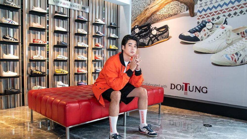 outfit dengan celana pendek ala Mario Maurer (instagram.com/mario_mm38)