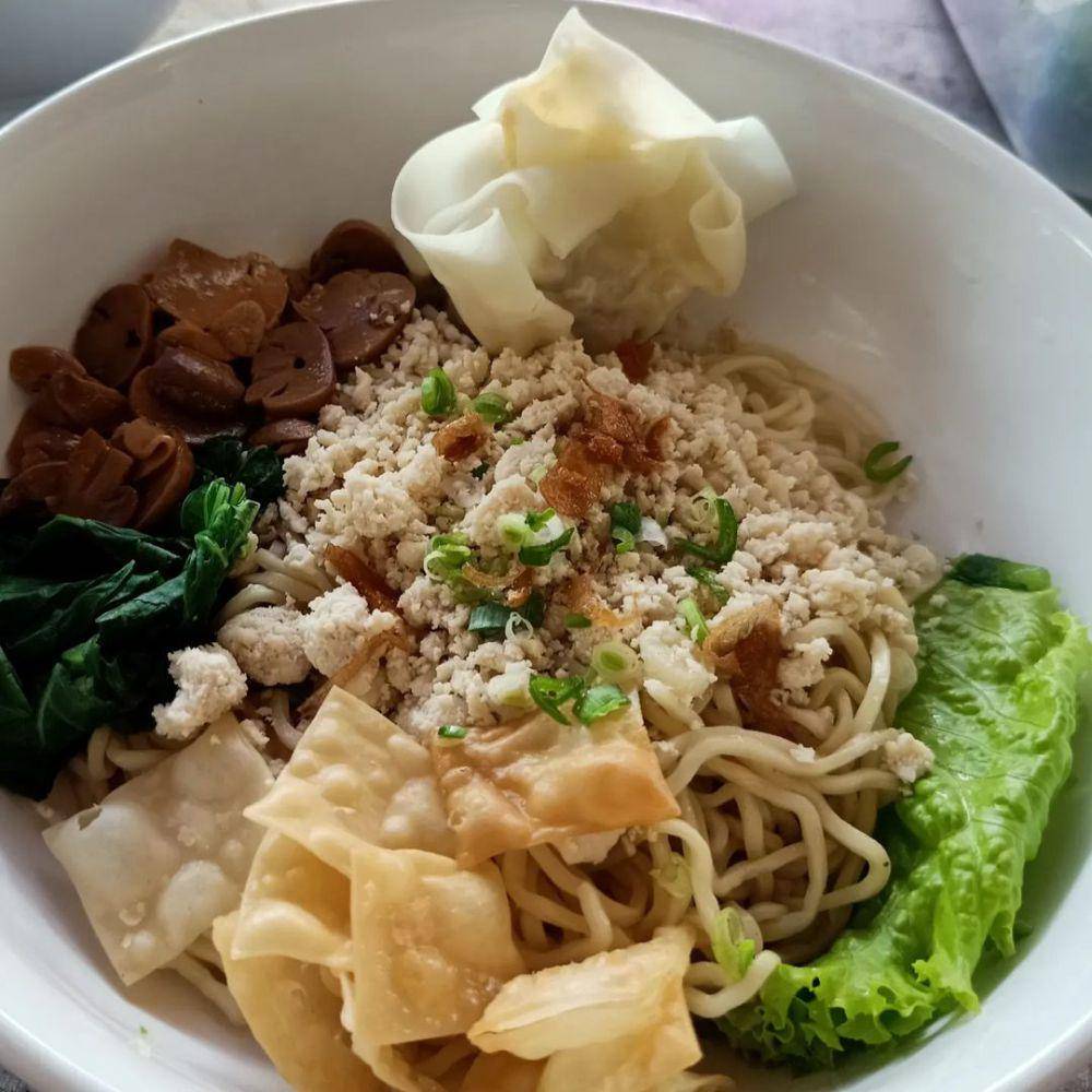 Semangkuk cwie mie di Cwie Mie Malang Akasia (instagram.com/cwiemiemalangakasia)