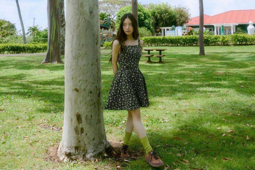 outfit feminin look ala Lee Seyoung (instagram.com/seyoung_10)