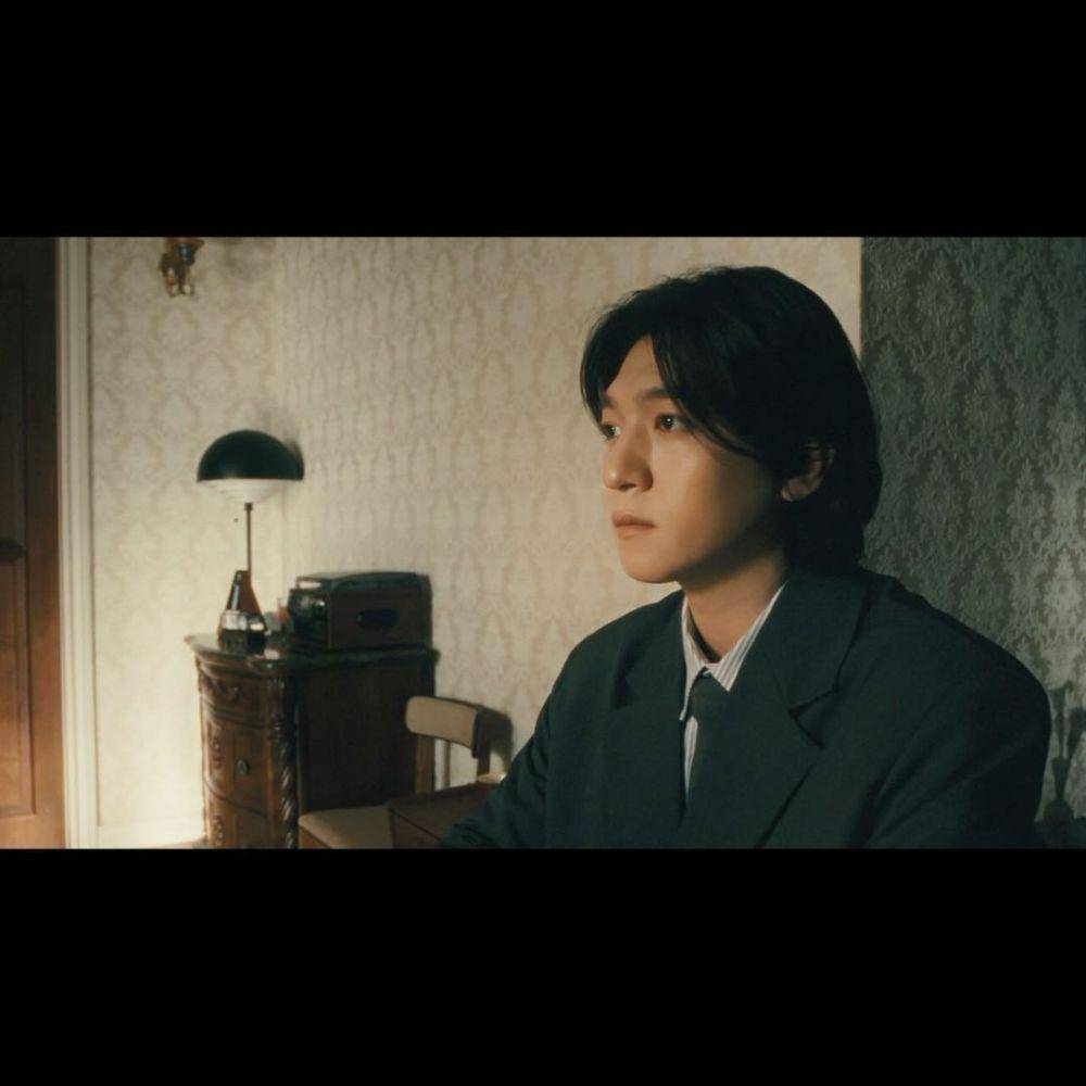 Sungjin DAY6 di album solo bertajuk 30 (instagram.com/day6kilogram)
