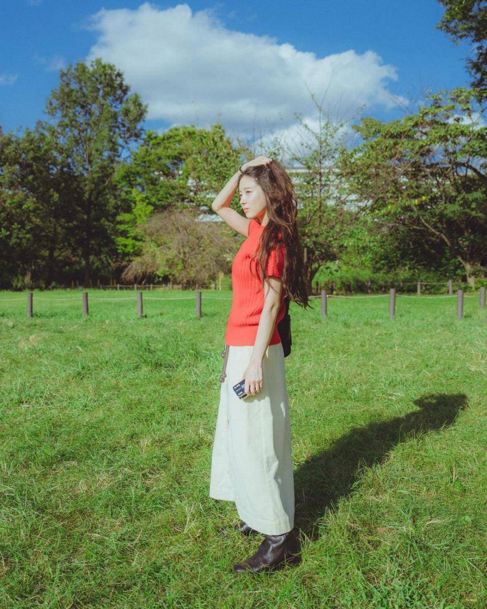 feminin look ala Lee Seyoung (instagram.com/seyoung_10)