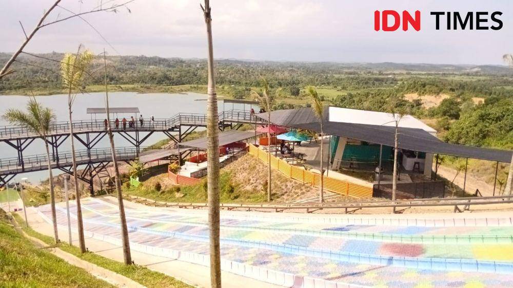 Lokasi wisata Lakeview Samboja di Kutai Kartanegara (Kukar) Kalimantan Timur (Kaltim), Senin (21/10/2024). (IDN Times/Sri.Wibisono)