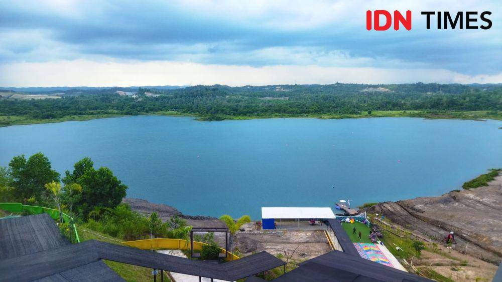 Lokasi wisata Lakeview Samboja di Kutai Kartanegara (Kukar) Kalimantan Timur (Kaltim), Senin (21/10/2024). (IDN Times/Sri.Wibisono)