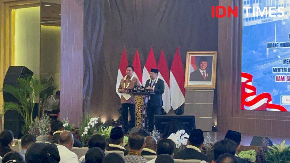 Otto Hasibuan bersama Yusril Ihza Mahendra (IDN Times/Aryo Damar)