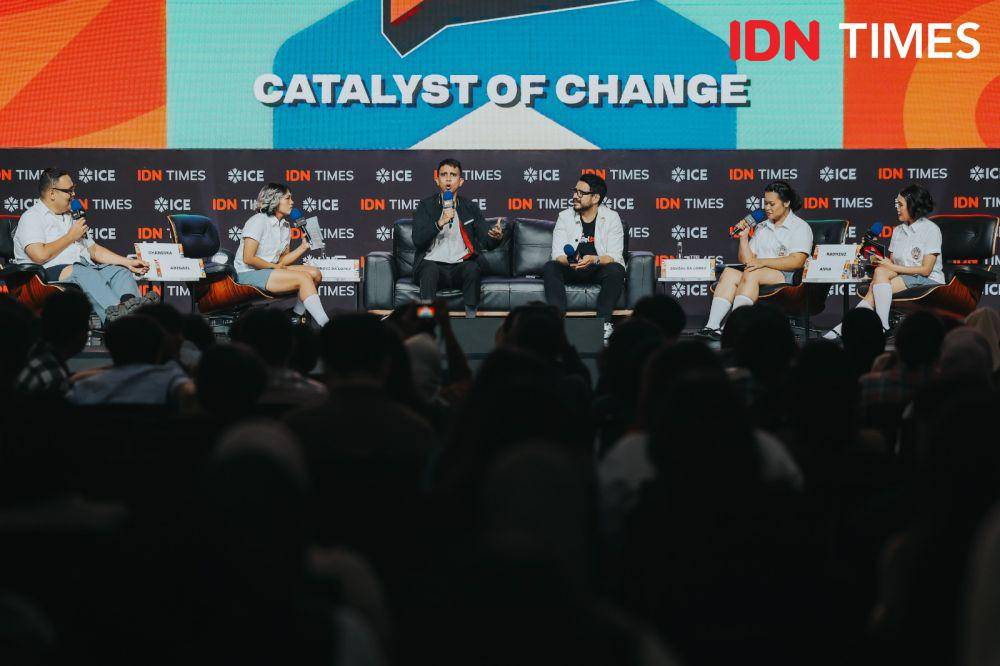 Andovi dan Jovial Da Lopez dalam sesi "Behind the Curtains: The Fortune of Live Performance" di acara IMGS 2024 pada Selasa (22/10/2024). (IDN/Tata Firza