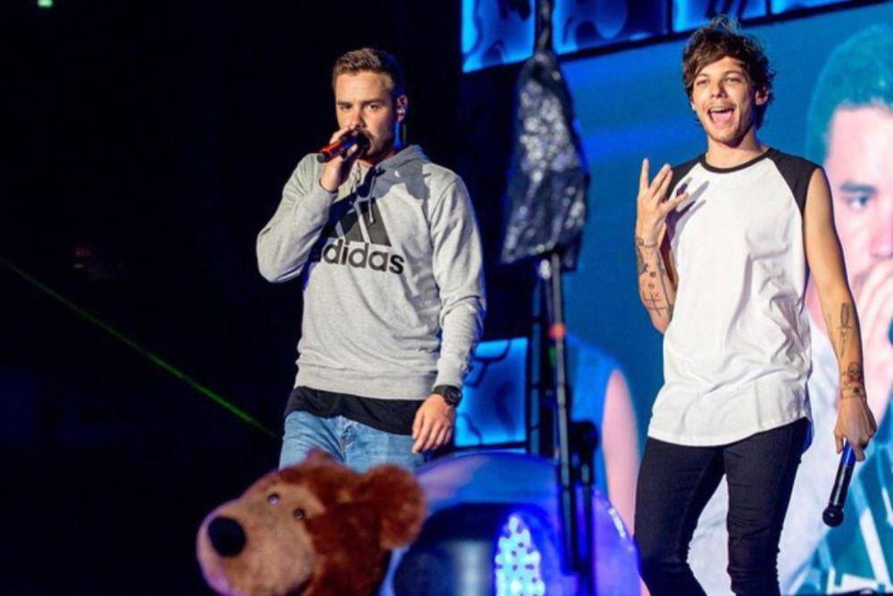 potret Liam Payne dan Louis Tomlinson di atas panggung (instagram.com/onedirection)
