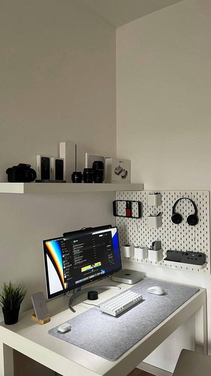 ide penggunaan peg board (unsplash.com/@vladimir_cebotari)