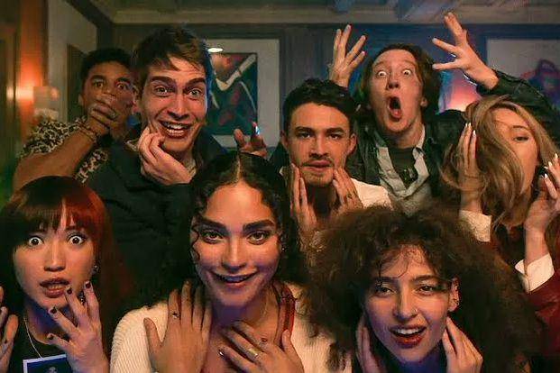 adegan dalam film It’s What’s Inside. (dok. Netflix/It’s What’s Inside)
