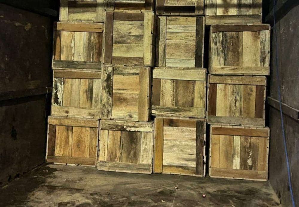 Ditutup Mebel Lemari, Rokok Ilegal Rp1,2 Miliar Disita di Bakauheni