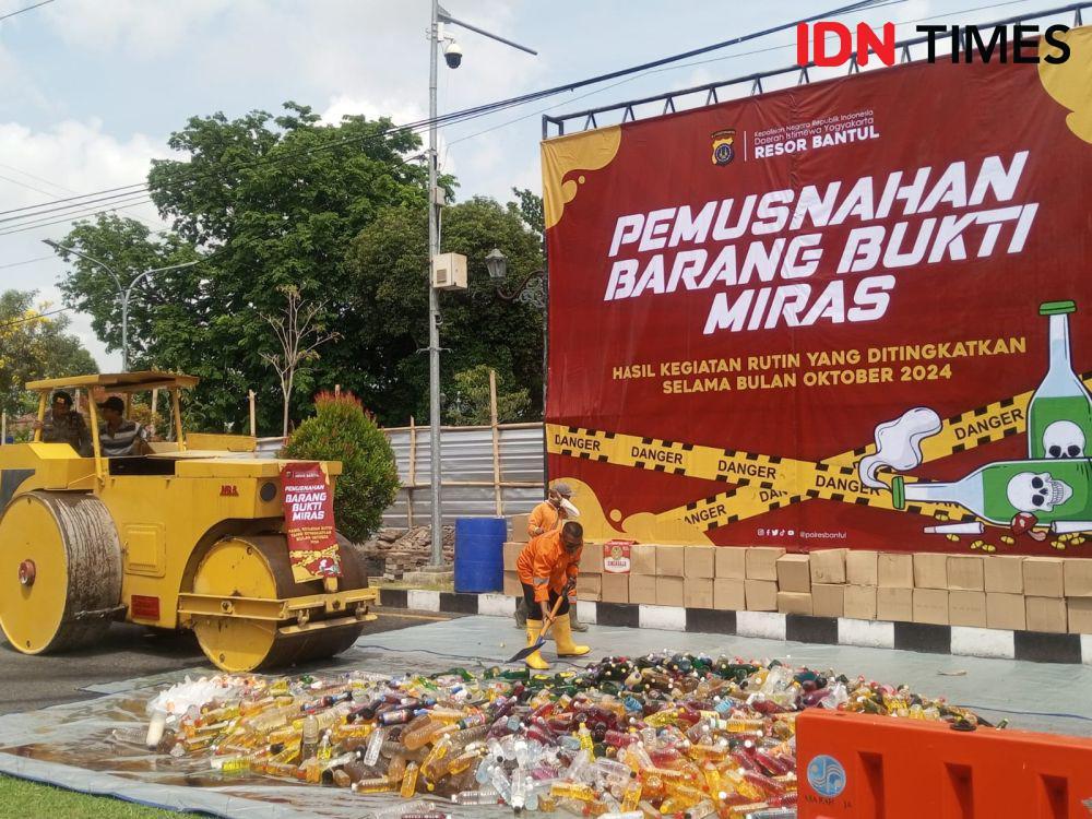 Polres Bantul Musnahkan Ribuan Botol Minuman Keras Ilegal