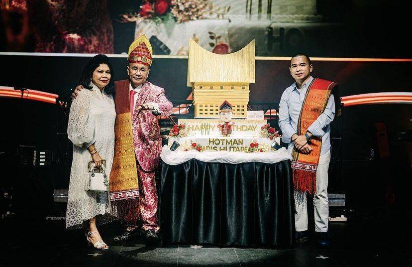 potret ulang tahun ke-65 Hotman Paris (Instagram.com/byholywings)
