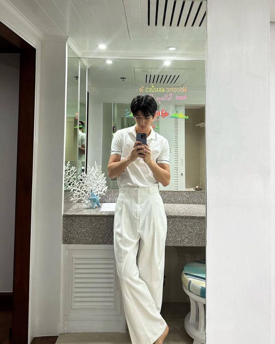 outfit ngedate ala Mos Panuwat (instagram.com/moslhong)