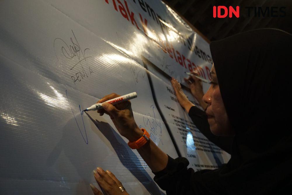 Aliansi Perempuan Protes Spanduk Pilkada Sleman Diskriminasi Gender