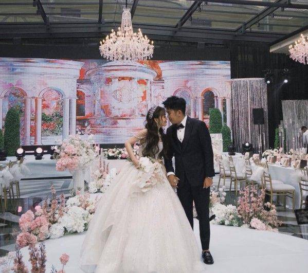 potret resepsi pernikahan Cindy Yuvia (instagram.com/dream_xismakeupteam)
