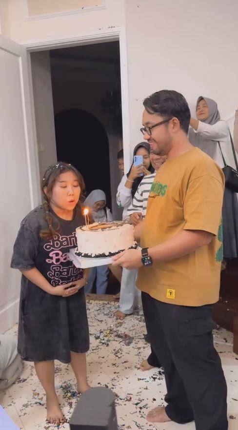 ulang tahun Kiky Saputri (Instagram.com/kikysaputrii)