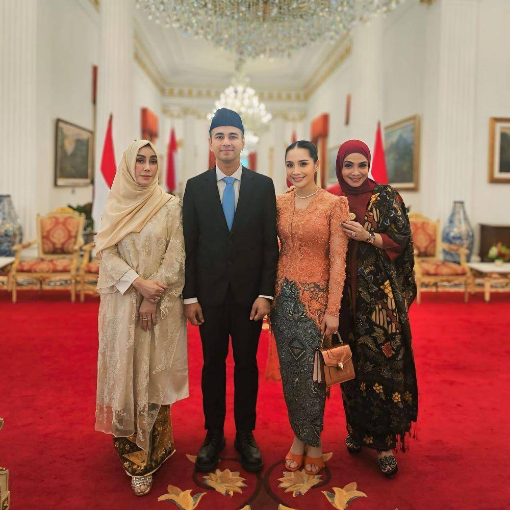 Adu Gaya Mama Amy dan Mama Rieta di Pelantikan Raffi Ahmad (instagram.com/rieta_amalia | instagram.com/raffinagita1717 | instagram.com/amy_r_qanita)