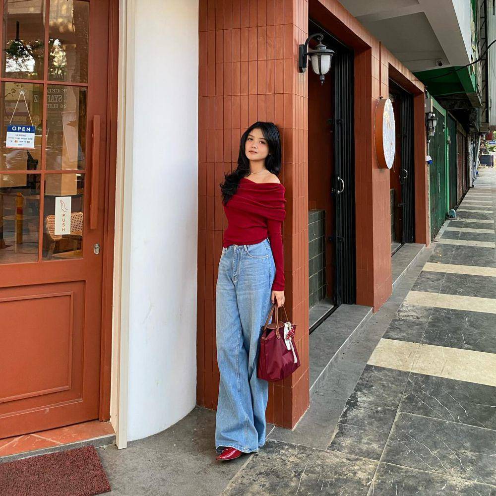 Adinda Khalista (instagram.com/adindaakm)