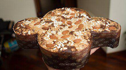 Colomba Pasquale (https://en.wikipedia.org/wiki/Colomba_pasquale)