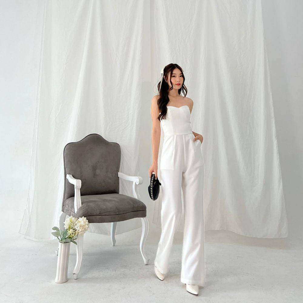potret ide jumpsuit dengan look elegan (instagram.com/dearlove.fashion)